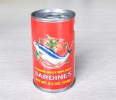 Poissons en boîte de sardine en sauce tomate beaucoup type d'emballage
