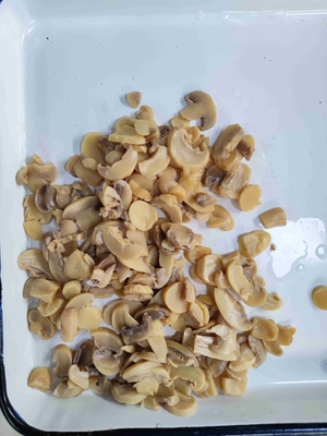 Le champignon en boîte de champignon de paris de la valeur du pH 4.5-6.5 a adapté 400g aux besoins du client