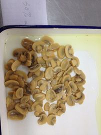 Les champignons coupés en tranches en boîte ont mis en boîte des morceaux de champignons et refoulent 2840g