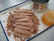 Le thon de bonites délicieux a mis en boîte l'échine de bonito en huile de soja 1880g pour l'approvisionnement