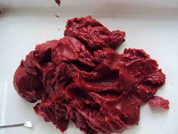 Sauce tomate en conserve avec une durée de conservation de 2 ans. Suggestions de service : Mélanger avec de l'eau pour créer une sauce tomate. Durée de conservation : 2 ans.