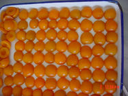 La nourriture en boîte conserve de fruits a mis en boîte des moitiés d'abricot en sirop 425g 820g 3000g