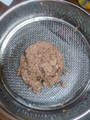 Des steaks de thon à l'huile d'olive délicieux et nutritifs emballés dans une boîte sans BPA