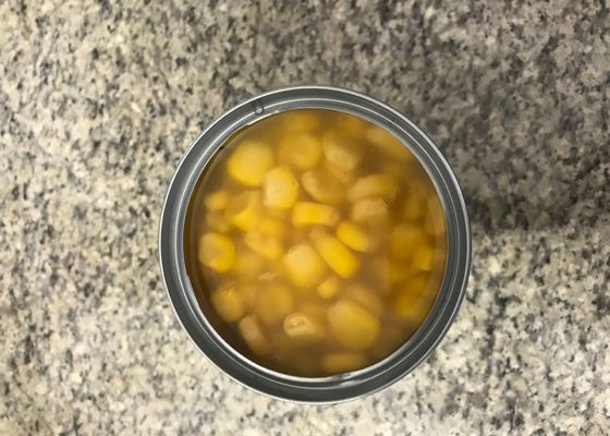 Logo personnalisé de maïs sucré en conserve avec matière première de maïs sucré frais