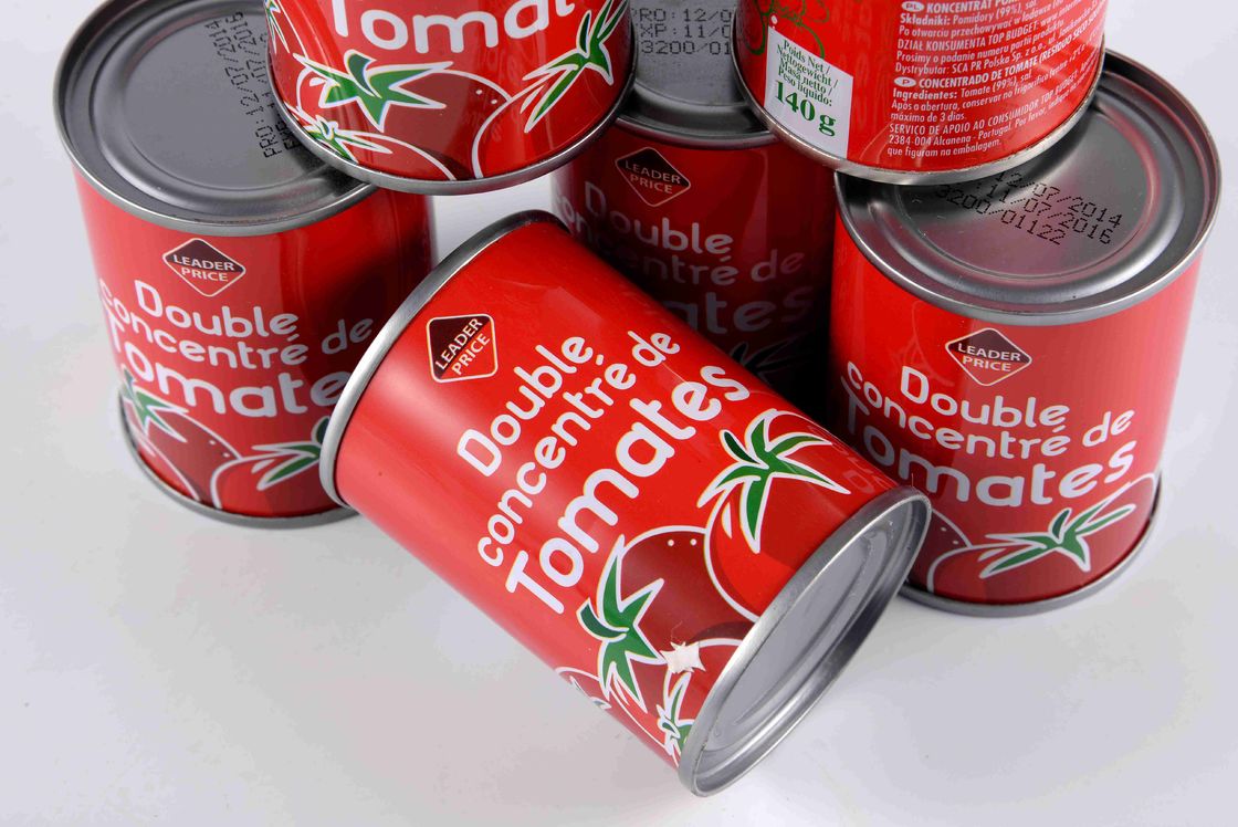 Extrait de tomate en conserve pratique pour servir comme suggestion ou comme dip pour les collations
