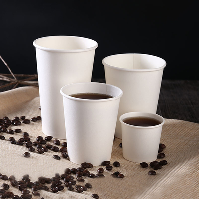 Les tasses de café de papier jetables de double mur empaquettent des tasses avec le couvercle