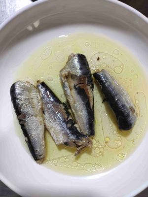 Format de boîte 155g Sardines en conserve Informations nutritionnelles Riches en acides gras oméga-3 Type Conserve